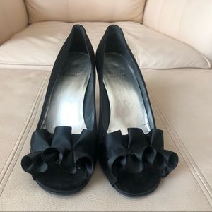 Stuart Weitzman Gigiritz Satin Heel Pump